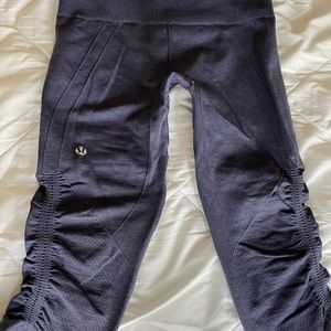 LuluLemon Yoga Crop Pant